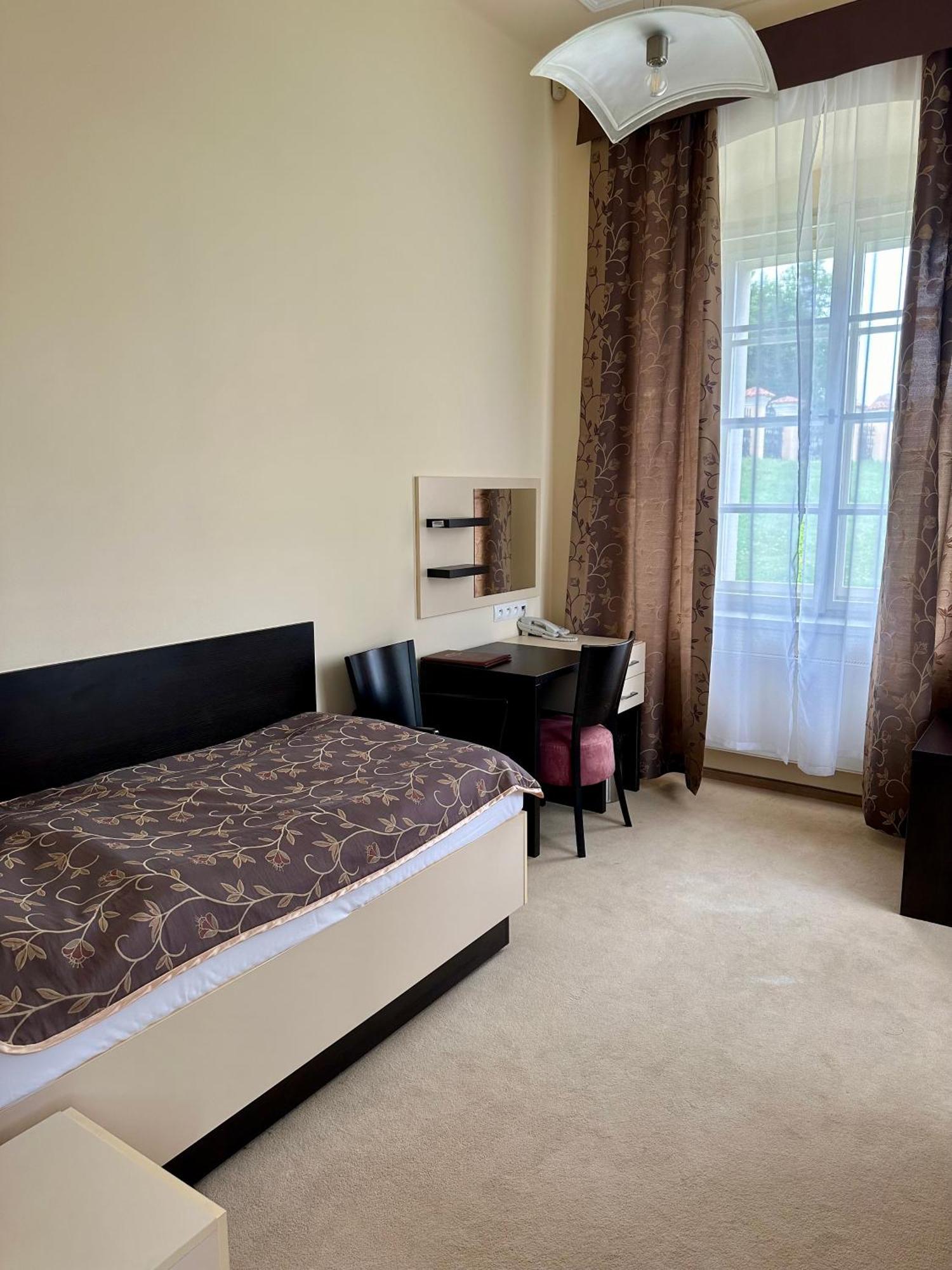 Château Liblice Byšice Exterior foto