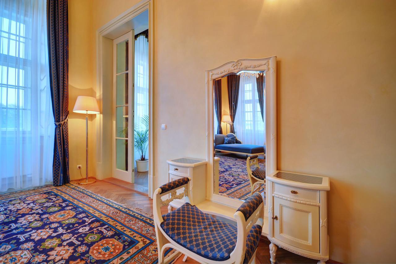 Château Liblice Byšice Exterior foto