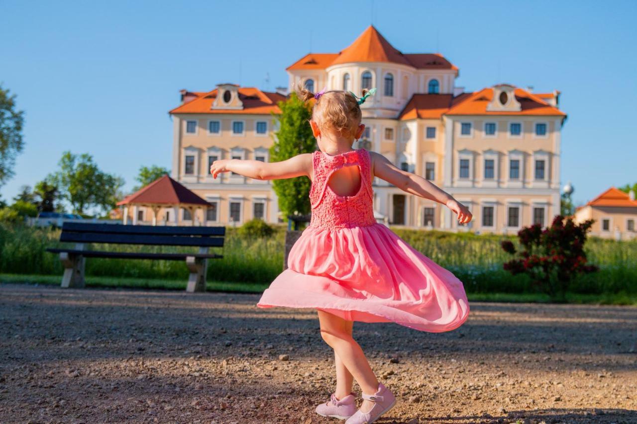 Château Liblice Byšice Exterior foto